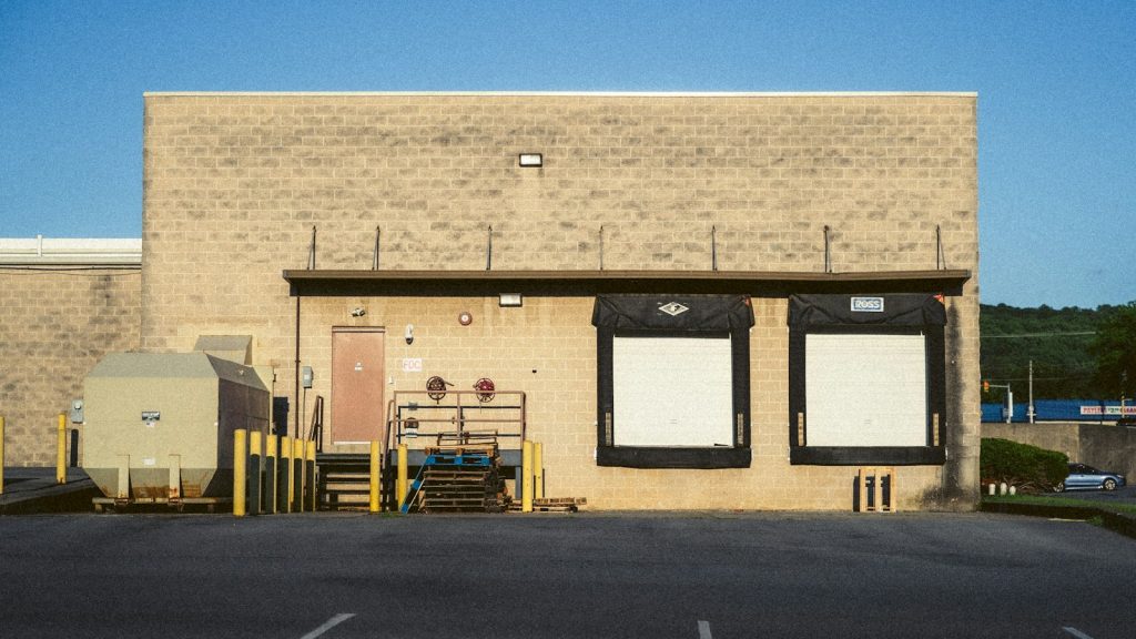 Warehouse building with two loading docks